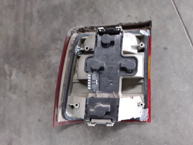 bontott OPEL VECTRA A Jobb Hátsó Lámpa