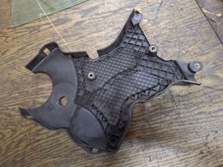 bontott OPEL VECTRA B Alsó Vezérlés Burkolat