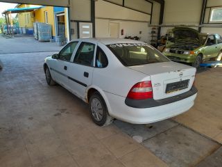 bontott OPEL VECTRA B Bal első Gólyaláb (Lengécsillapító, Rugó)