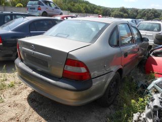 bontott OPEL VECTRA B Bal hátsó Féknyereg Munkahengerrel