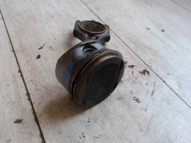 bontott OPEL VECTRA B Dugattyú és Hajtókar