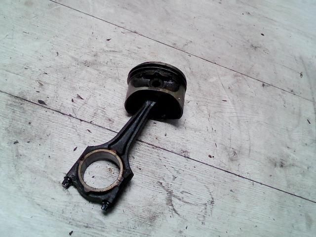 bontott OPEL VECTRA B Dugattyú és Hajtókar