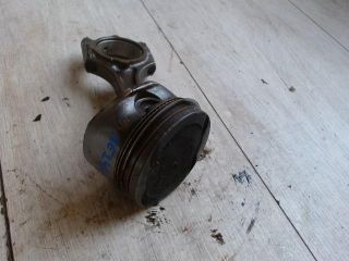 bontott OPEL VECTRA B Dugattyú és Hajtókar