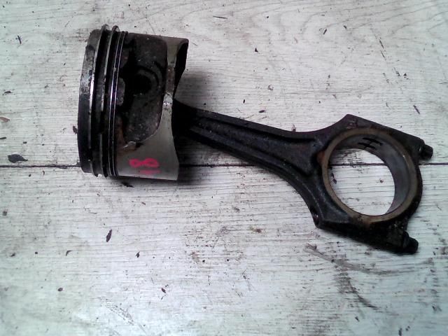 bontott OPEL VECTRA B Dugattyú és Hajtókar