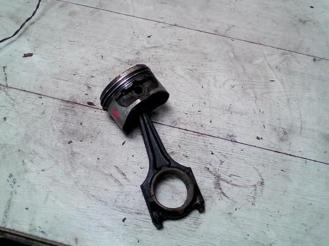 bontott OPEL VECTRA B Dugattyú és Hajtókar