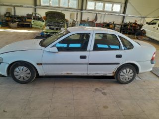 bontott OPEL VECTRA B Első Bölcső