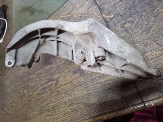 bontott OPEL VECTRA B Generátor Tartó Bak