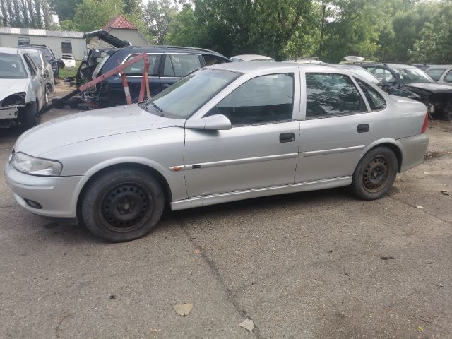 bontott OPEL VECTRA B Generátor