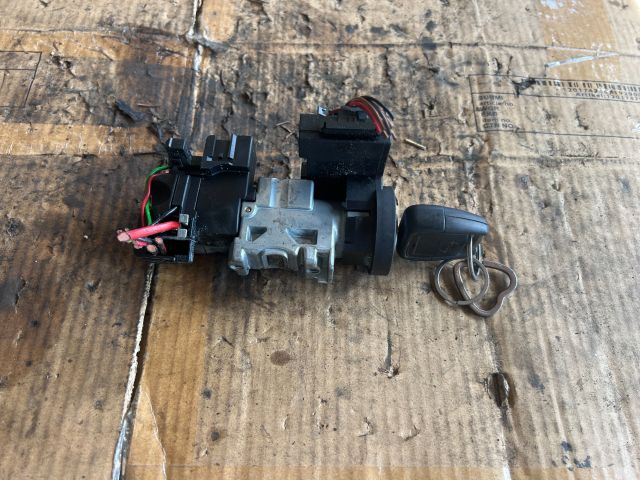 bontott OPEL VECTRA B Gyújtáskapcsoló Házzal