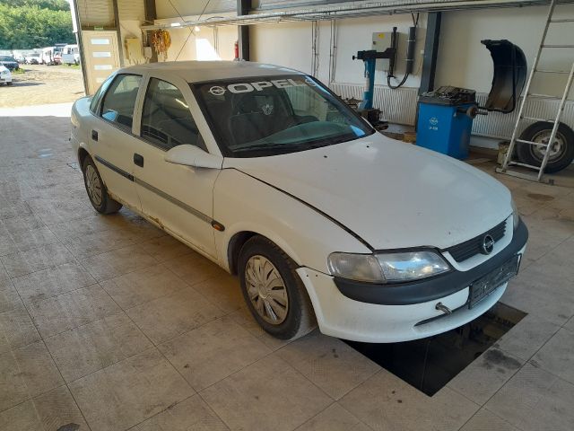 bontott OPEL VECTRA B Homlokfal (Üres lemez)