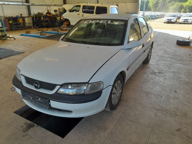 bontott OPEL VECTRA B Homlokfal (Üres lemez)