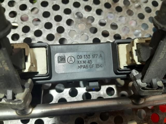 bontott OPEL VECTRA B Közösnyomócső