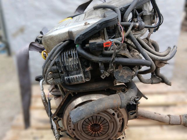 bontott OPEL VECTRA B Központi Injektor