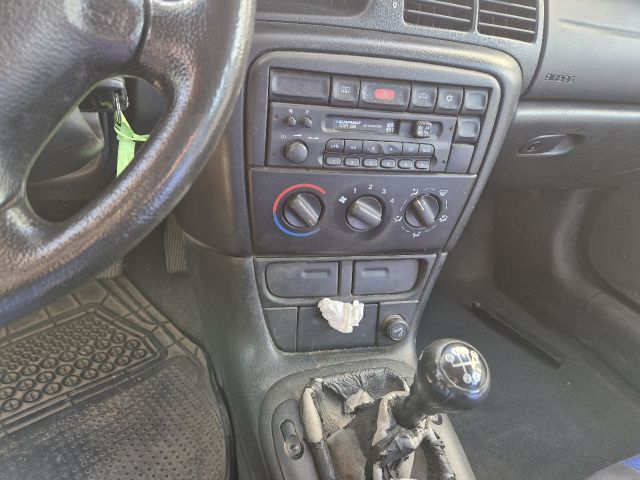 bontott OPEL VECTRA B Motor (Fűzött blokk hengerfejjel)