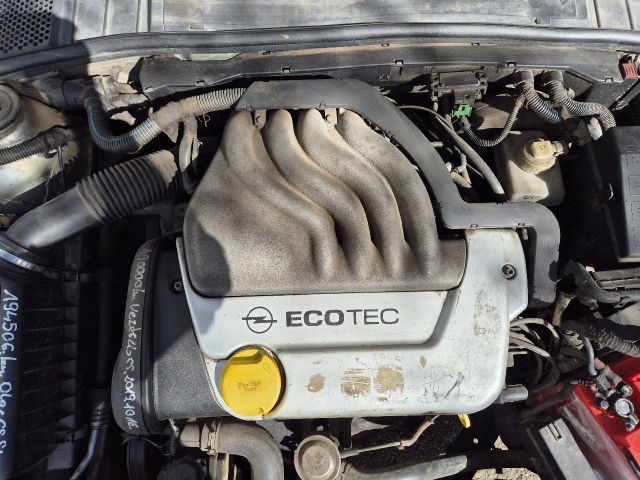 bontott OPEL VECTRA B Motor (Fűzött blokk hengerfejjel)