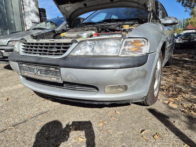 bontott OPEL VECTRA B Motor (Fűzött blokk hengerfejjel)