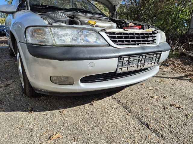 bontott OPEL VECTRA B Motor (Fűzött blokk hengerfejjel)