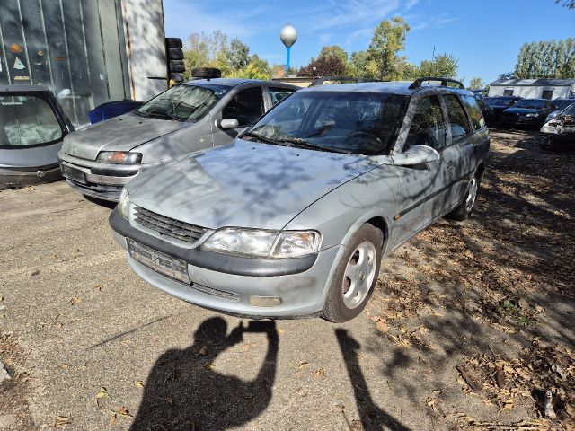bontott OPEL VECTRA B Motor (Fűzött blokk hengerfejjel)