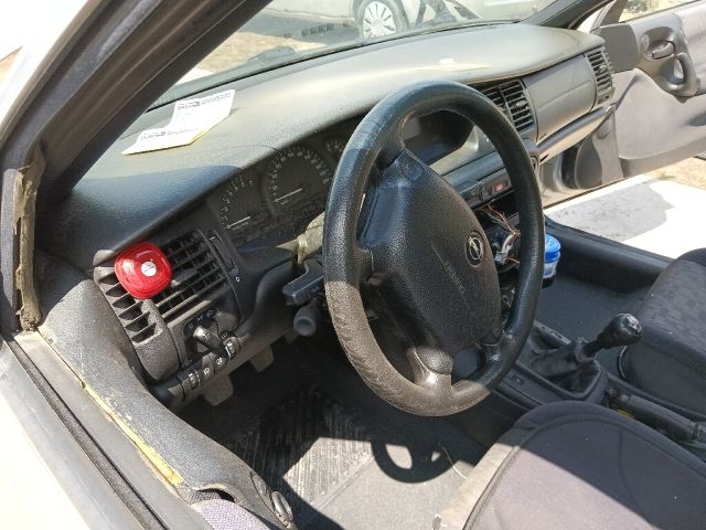 bontott OPEL VECTRA B Porlasztó Sor / Híd