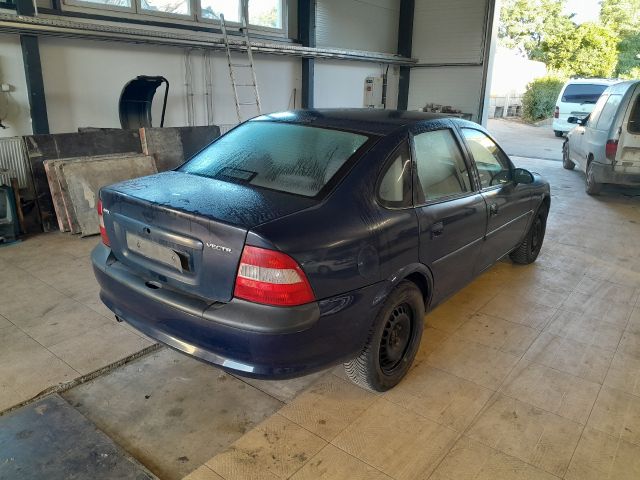 bontott OPEL VECTRA B Tank