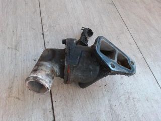 bontott OPEL VECTRA B Termosztátház