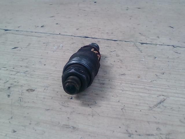 bontott OPEL VECTRA B Porlasztó (1 db)