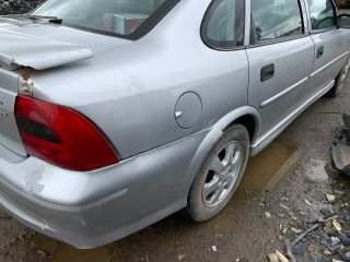 bontott OPEL VECTRA B Jobb első Gólyaláb (Lengécsillapító, Rugó)