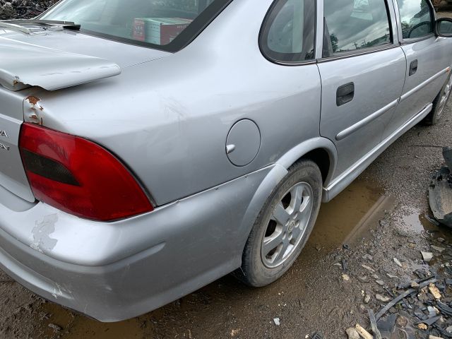 bontott OPEL VECTRA B Jobb első Lengőkar