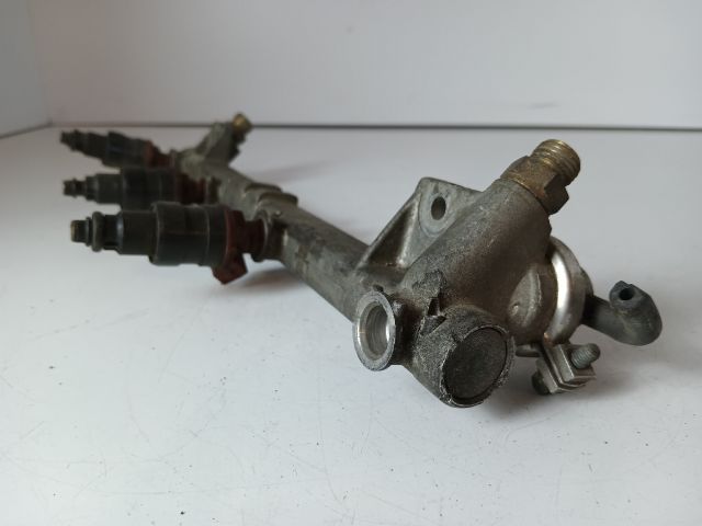 bontott OPEL VECTRA B Porlasztó Sor / Híd