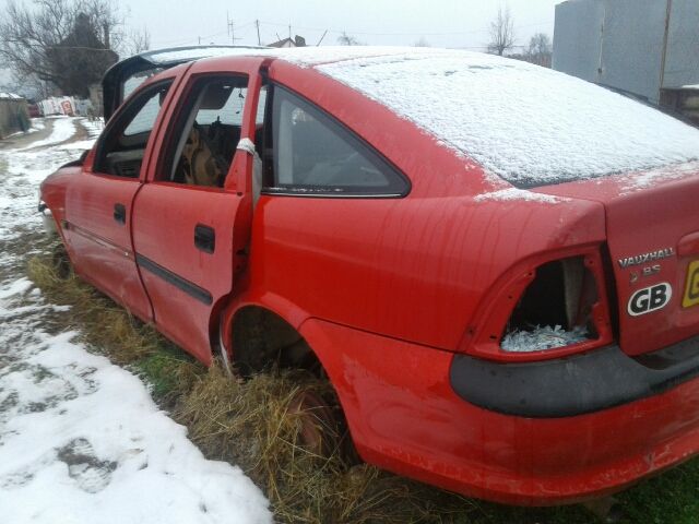 bontott OPEL VECTRA B Bal első Csonkállvány Kerékaggyal