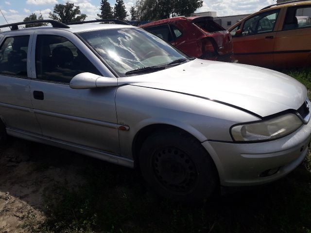 bontott OPEL VECTRA B Jobb első Csonkállvány Kerékaggyal