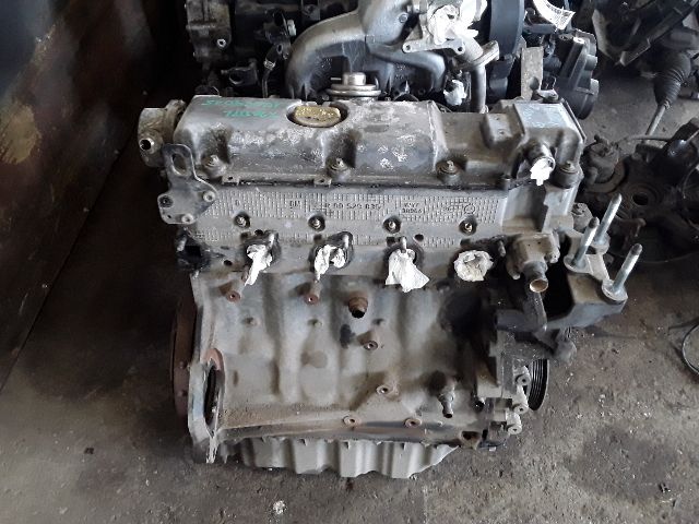 bontott OPEL VECTRA B Motor (Fűzött blokk hengerfejjel)