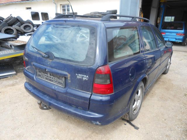 bontott OPEL VECTRA B Homlokfal (Üres lemez)