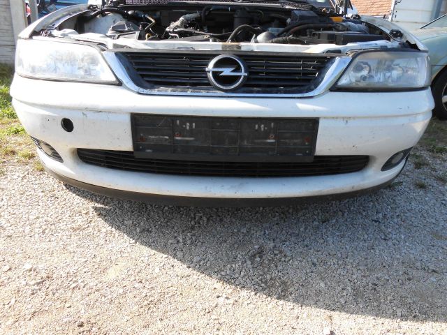 bontott OPEL VECTRA B Homlokfal (Üres lemez)