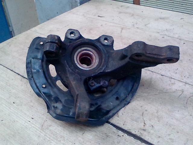 bontott OPEL VECTRA B Jobb első Csonkállvány Kerékaggyal