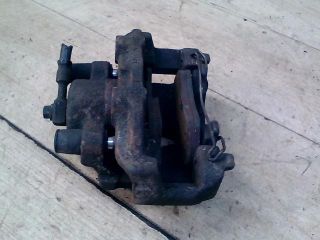 bontott OPEL VECTRA B Jobb első Féknyereg Munkahengerrel