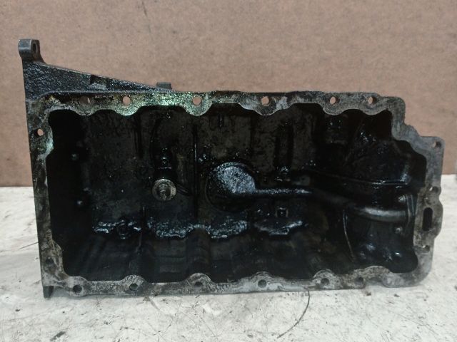 bontott OPEL VECTRA B Olajteknő