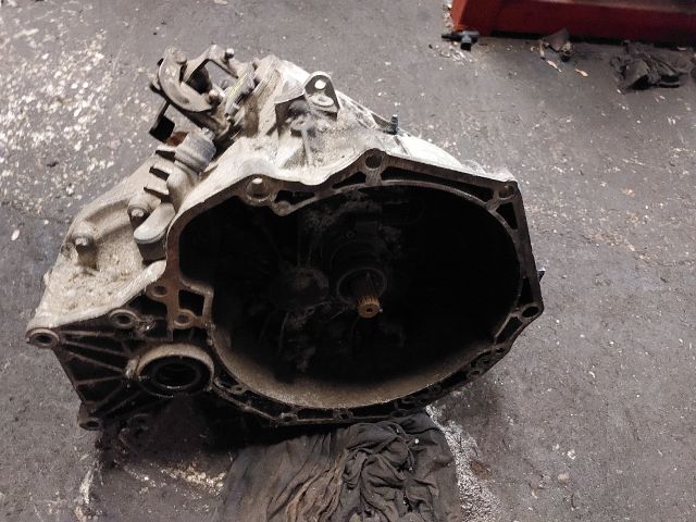 bontott OPEL VECTRA B Váltó (Mechanikus)