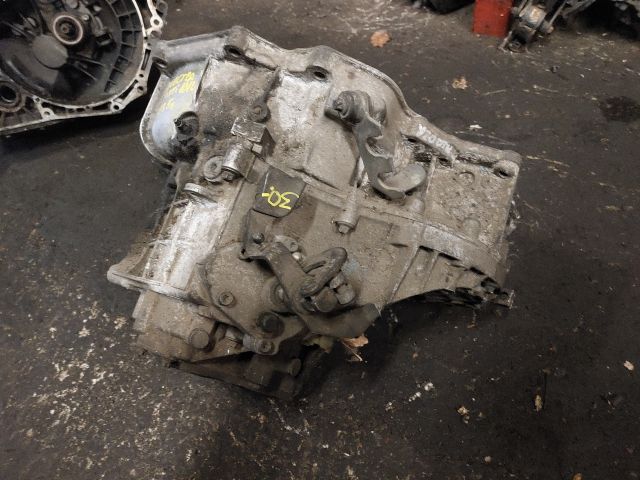 bontott OPEL VECTRA B Váltó (Mechanikus)