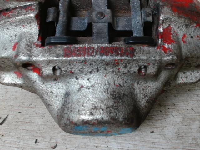 bontott OPEL VECTRA B Jobb hátsó Féknyereg Munkahengerrel