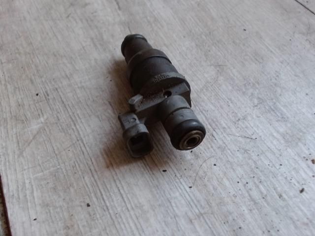 bontott OPEL VECTRA B Porlasztó (1 db)