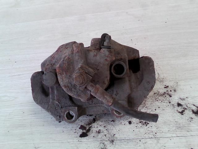 bontott OPEL VECTRA B Jobb első Féknyereg Munkahengerrel