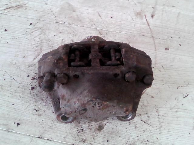 bontott OPEL VECTRA B Jobb hátsó Féknyereg Munkahengerrel