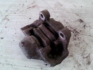 bontott OPEL VECTRA B Jobb hátsó Féknyereg Munkahengerrel