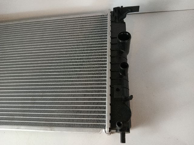 bontott OPEL VECTRA B Vízhűtő Radiátor (Klímás)