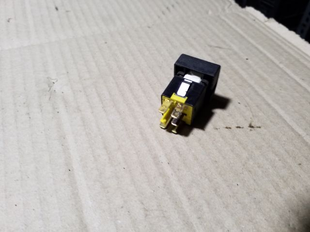 bontott OPEL VECTRA B Ablakfűtés Kapcsoló