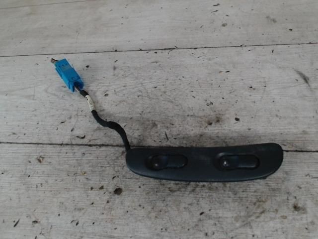 bontott OPEL VECTRA B Bal első Ablakemelő Kapcsoló