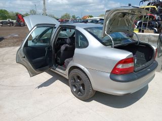 bontott OPEL VECTRA B Bal első Ablakvezető Gumi