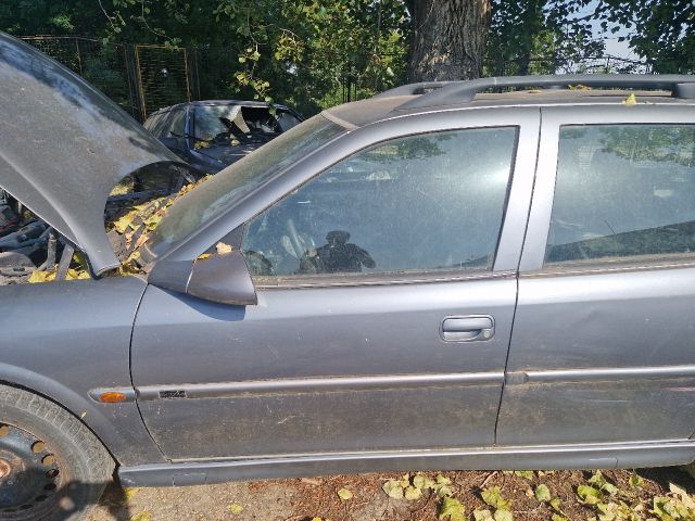 bontott OPEL VECTRA B Bal első Ajtó (Részeivel)