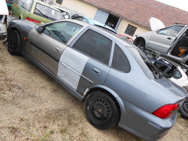 bontott OPEL VECTRA B Bal első Sárvédő Irányjelző